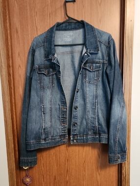 Sonoma Denim Jacket in Light Blue Wash